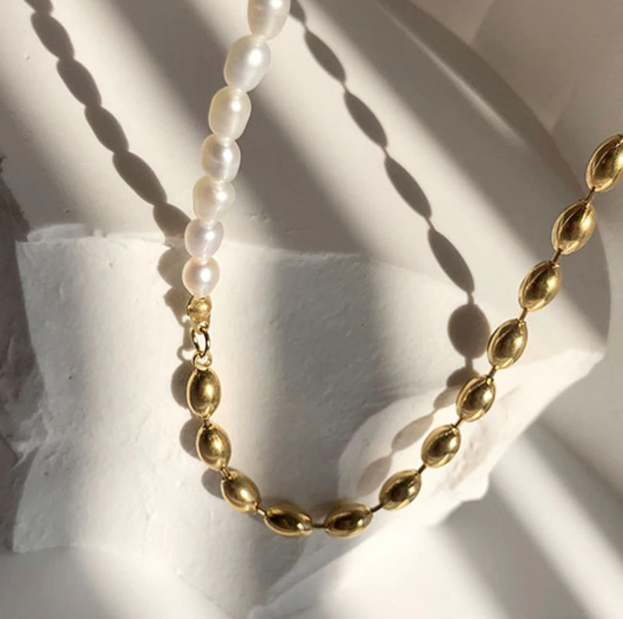 Cou Pearl Necklace